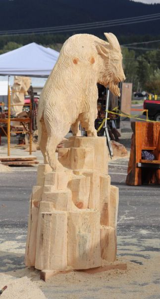 Mark's master carving. Photo by LibbyMT.com.
