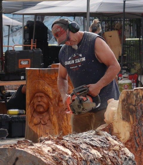 <center>Jamie Doeren's</center> <center>quick carve</center>. Photo by LibbyMT.com.