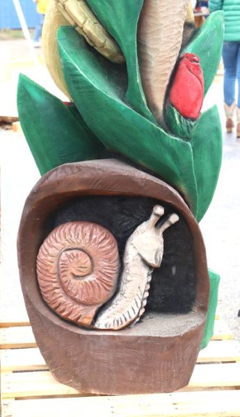 Snail detail. Photo by LibbyMT.com.