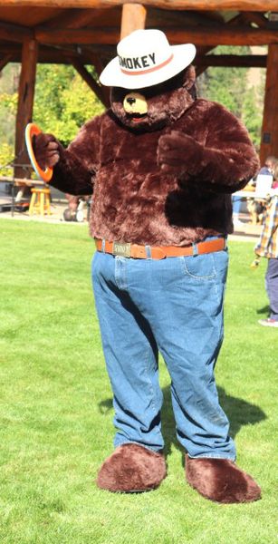 Smokey was there. Photo by LibbyMT.com.