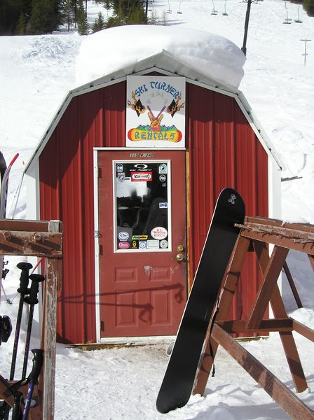 Turner Ski Rentals. Photo by LibbyMT.com.
