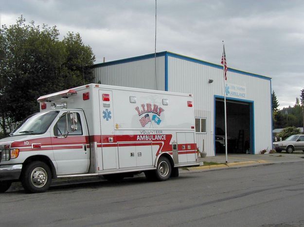 Volunteer Ambulance. Photo by LibbyMT.com.