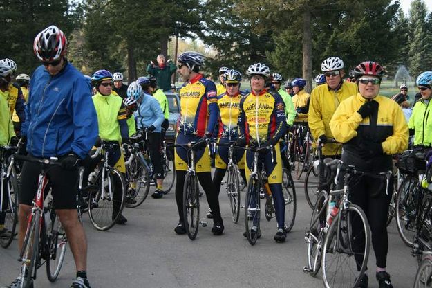 Waiting for the start. Photo by LibbyMT.com.