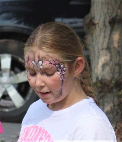 Face painting for the kids. Photo by LibbyMT.com.