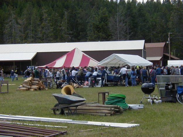 Amish Auction. Photo by LibbyMT.com.