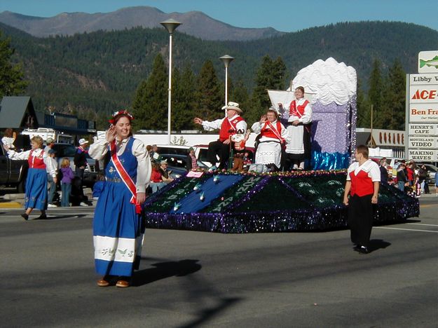 Nordicfest Parade. Photo by LibbyMT.com.